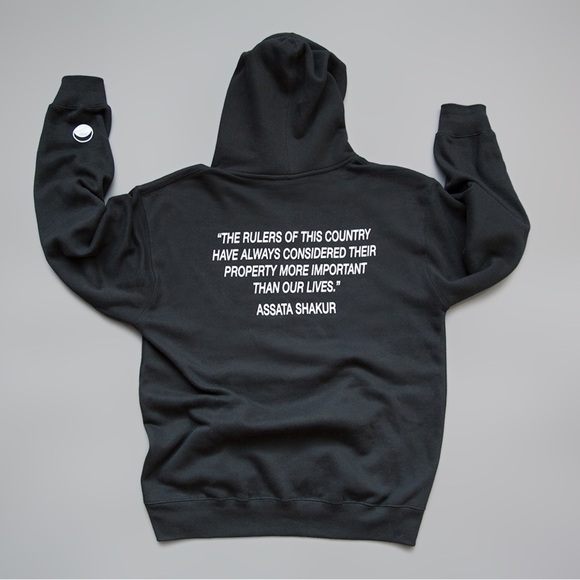 Midnight Dreamer Assata Shakur Black Graphic Pullover Hooded Sweatshirt Size M - Picture 3 of 16